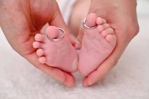 河源满月宝宝只放屁不排便